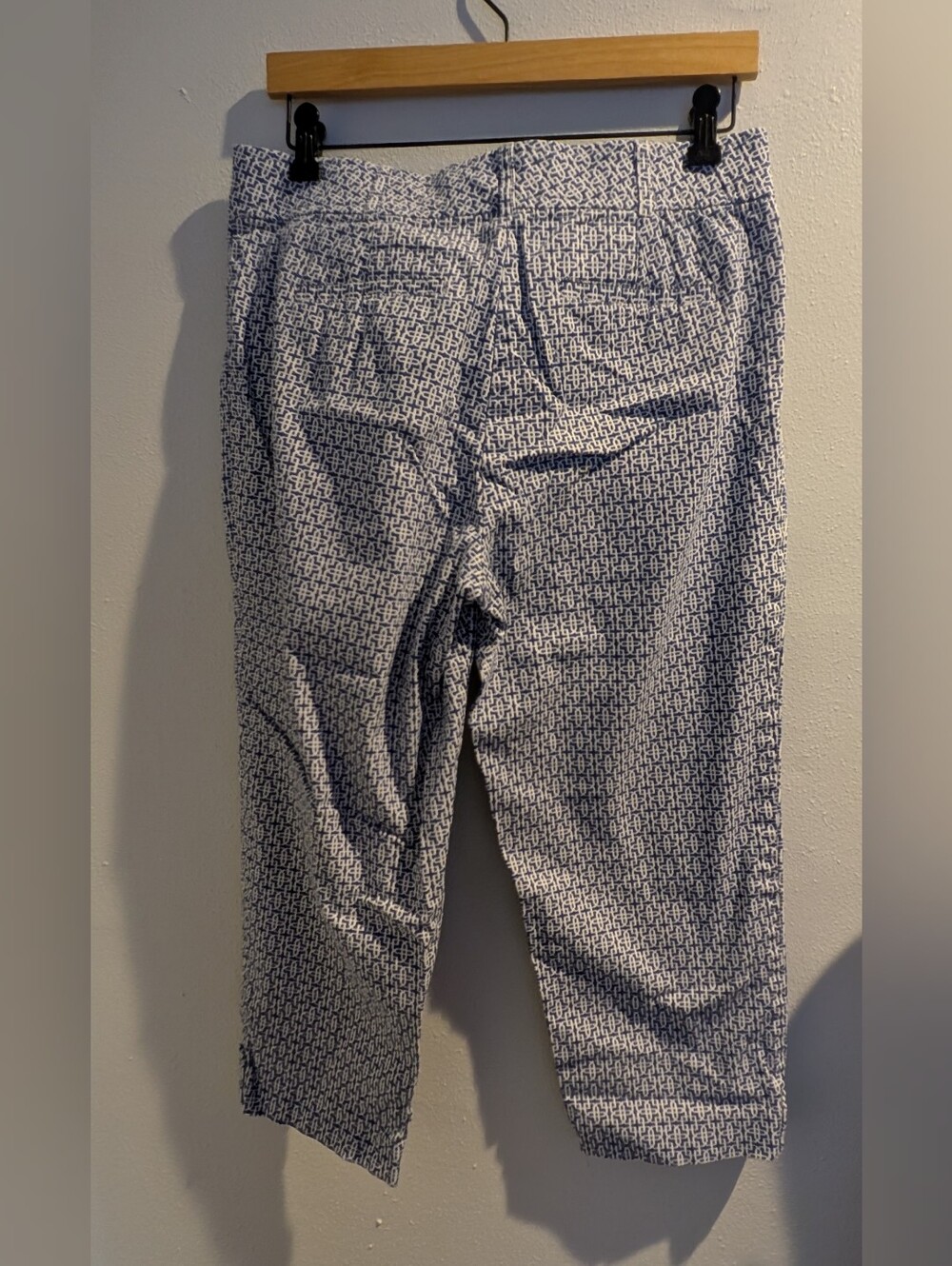 Counterpart Capris - Picture 2 of 3